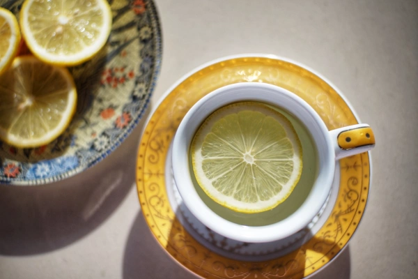 Unlock 6 Benefits: Your Guide to Powerful Lemon Water & Hydration